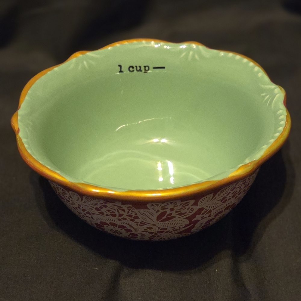 The Pioneer Woman 1 Cup Measuring Cup Dish